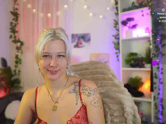 EmilySwan webcam