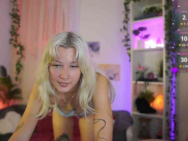 EmilySwan webcam