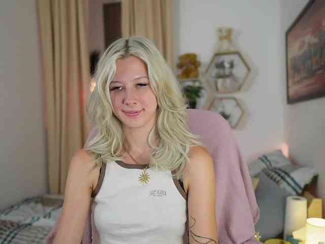 EmilySwan webcam