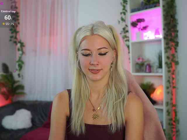 EmilySwan webcam