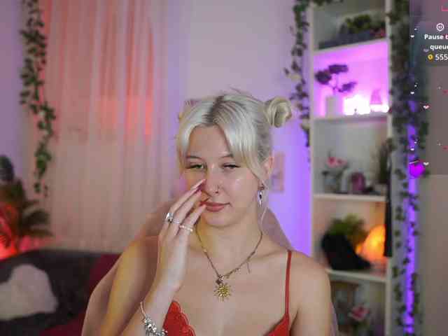 EmilySwan webcam
