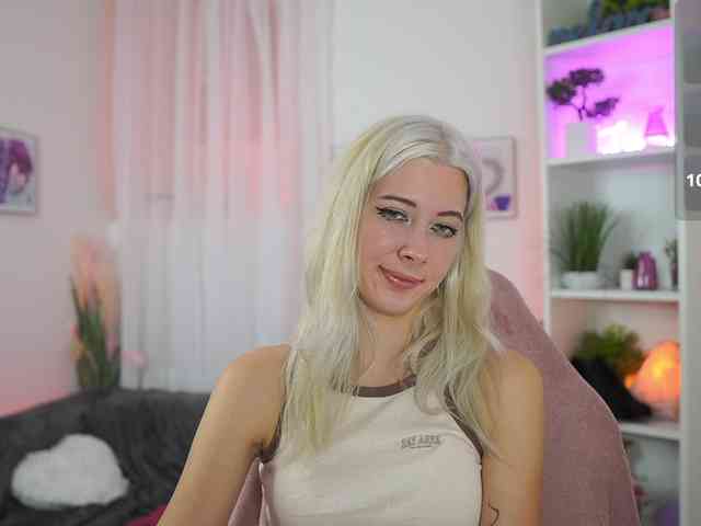 EmilySwan webcam