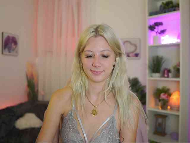 EmilySwan webcam