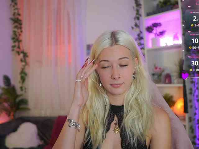 EmilySwan webcam
