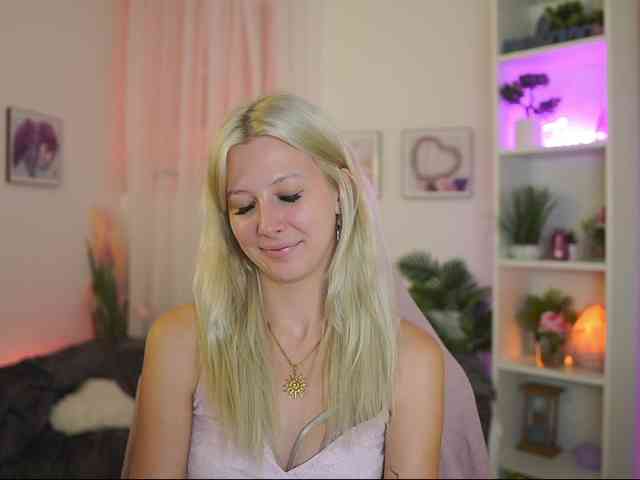 EmilySwan webcam