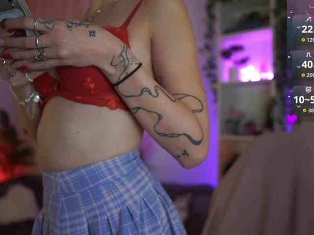 EmilySwan webcam