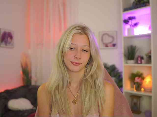 EmilySwan webcam