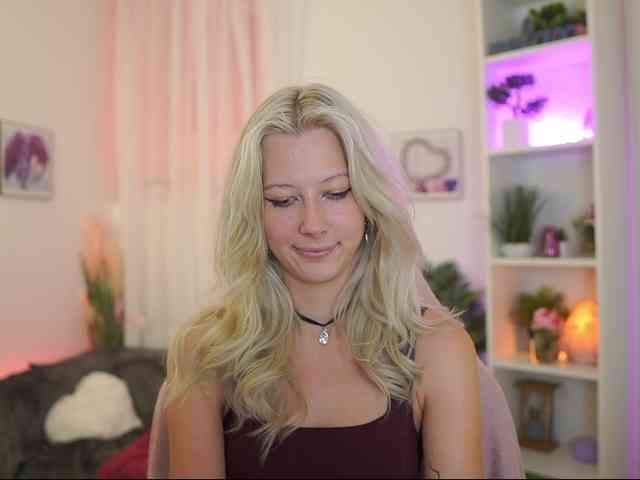EmilySwan webcam