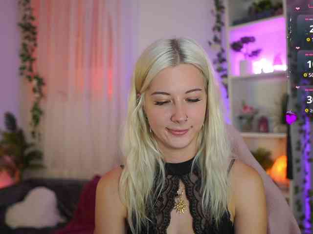EmilySwan webcam