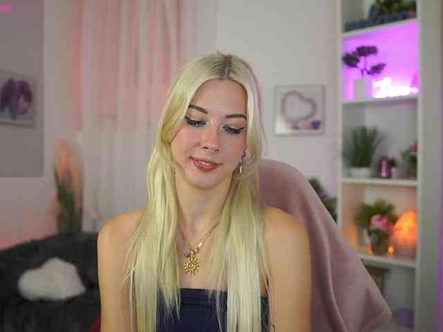 EmilySwan webcam