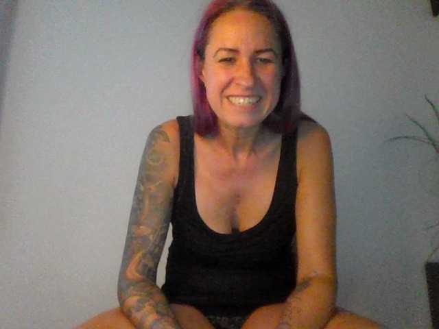 GermanMilfJasmin live cam on BongaCams