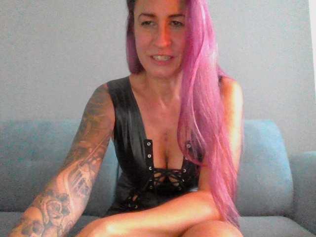 GermanMilfJasmin live cam on BongaCams
