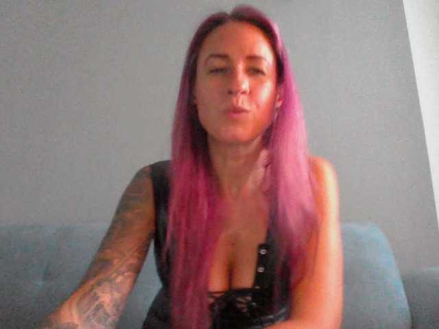 GermanMilfJasmin live cam on BongaCams