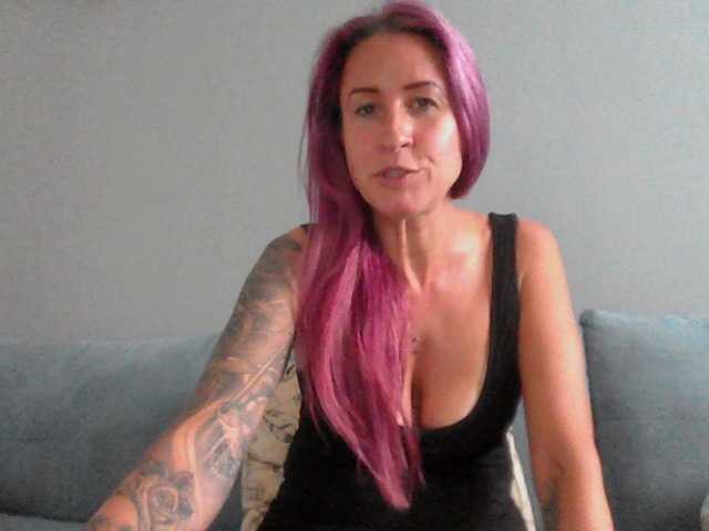 GermanMilfJasmin live cam on BongaCams