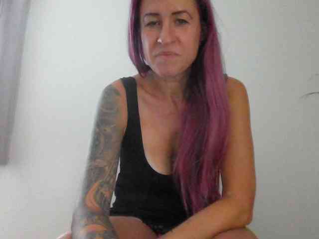 Model: GermanMilfJasmin