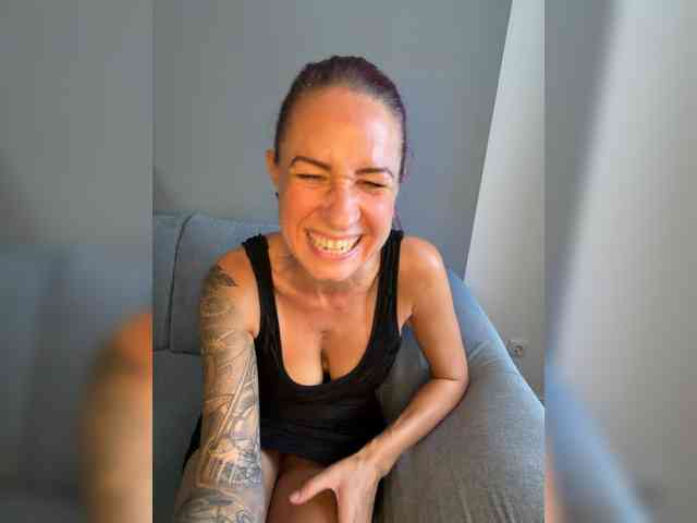 GermanMilfJasmin webcam