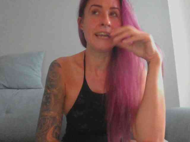 Model: GermanMilfJasmin