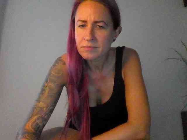 GermanMilfJasmin webcam