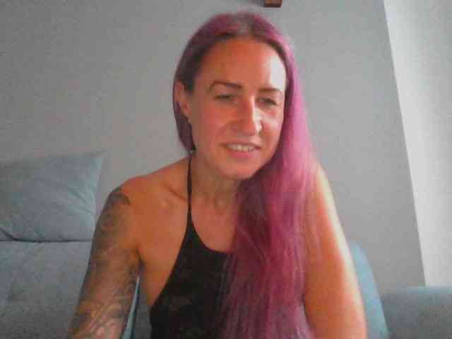 Model: GermanMilfJasmin