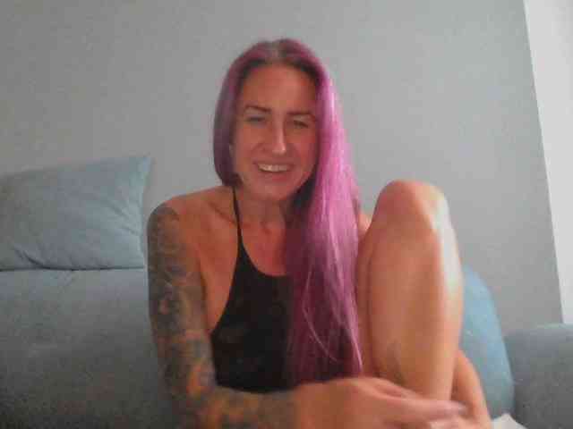 GermanMilfJasmin webcam
