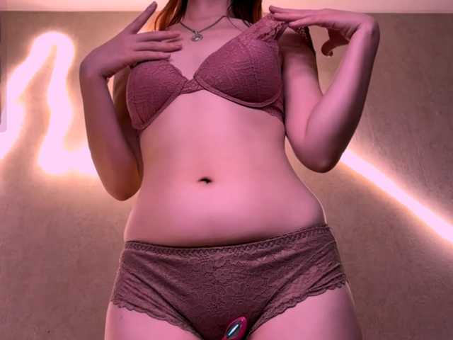 AngelinaFlorido live cam on BongaCams