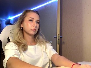Emelinestrande Porn Show