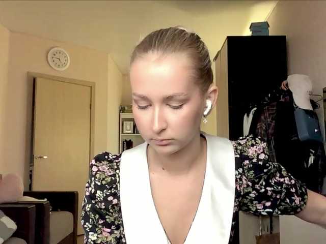 Emelinestrande live webcam show
