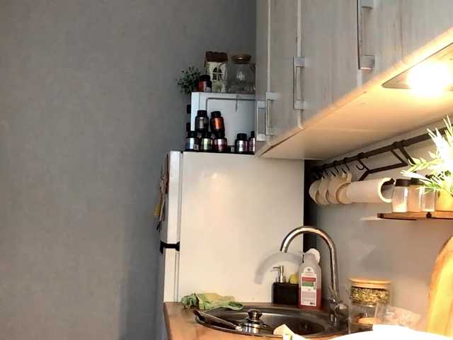 Emelinestrande live cam on BongaCams
