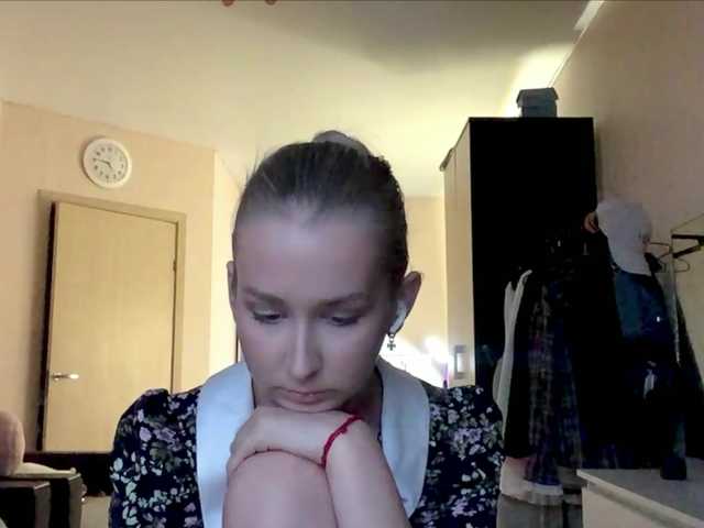 Emelinestrande live cam on BongaCams