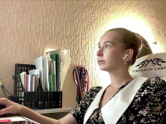 Emelinestrande live webcam show