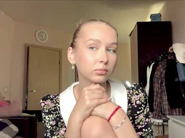 Emelinestrande live webcam show