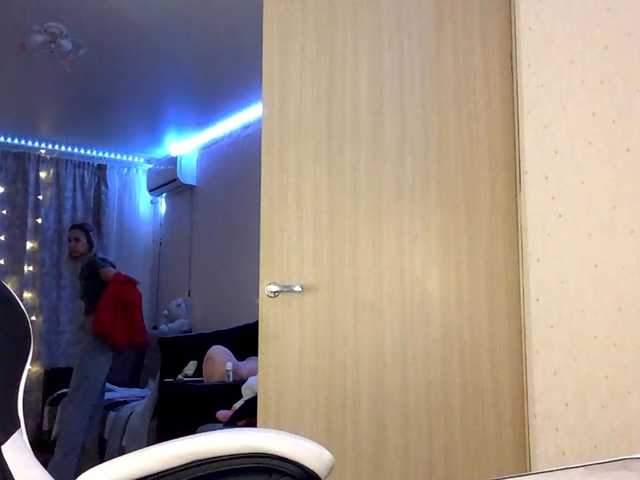 Emelinestrande live cam on BongaCams