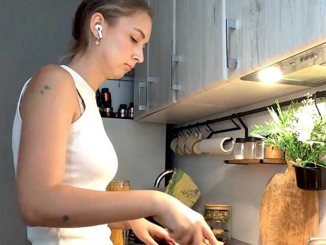 emelinestrande cam belle