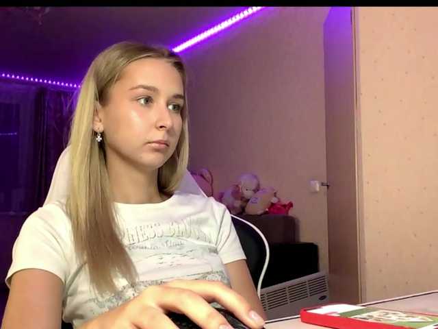 Emelinestrande live webcam show