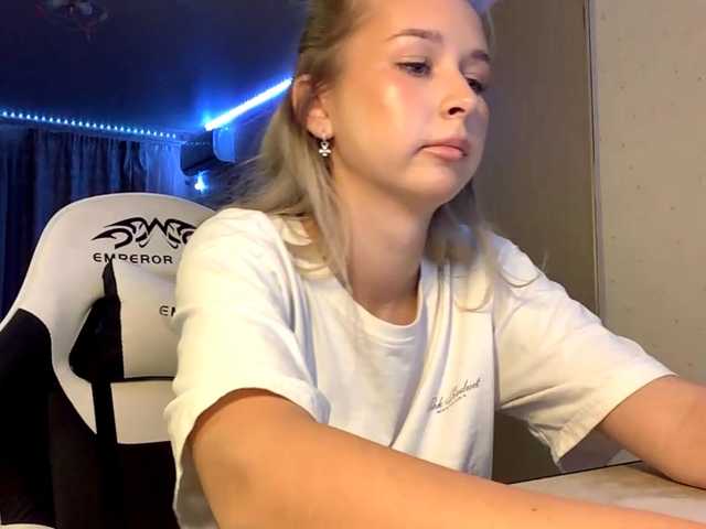 Emelinestrande live cam preview