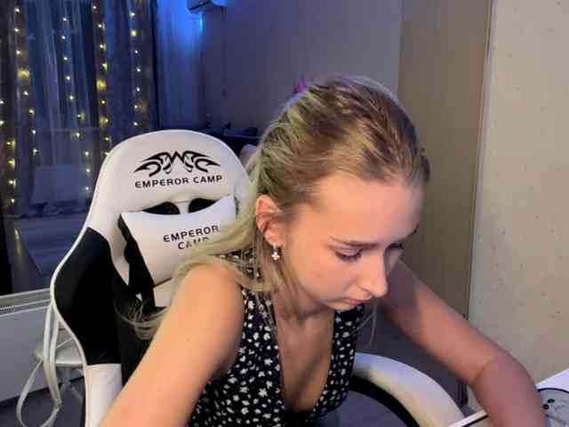 Emelinestrande webcam