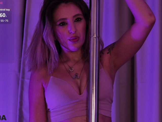 BlondieAimee live cam on BongaCams