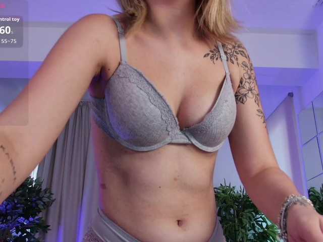 BlondieAimee live webcam show