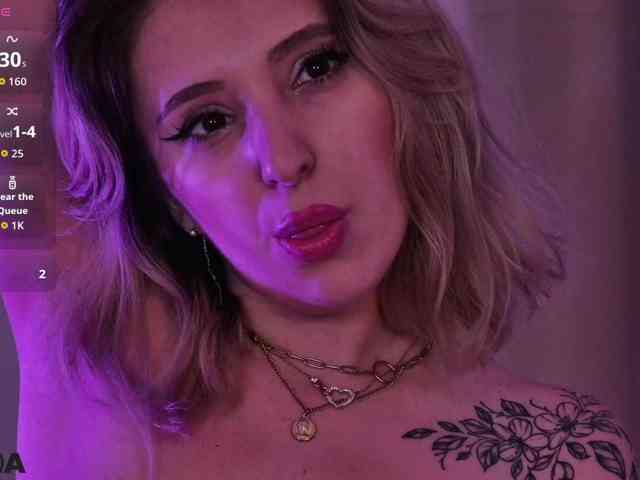 BlondieAimee webcam