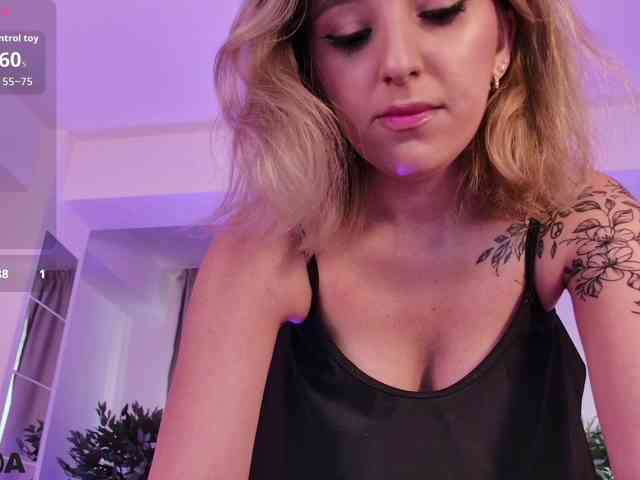 BlondieAimee webcam