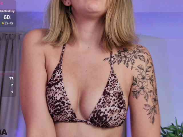 BlondieAimee webcam