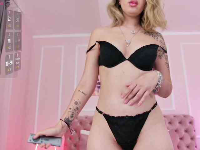 BlondieAimee webcam