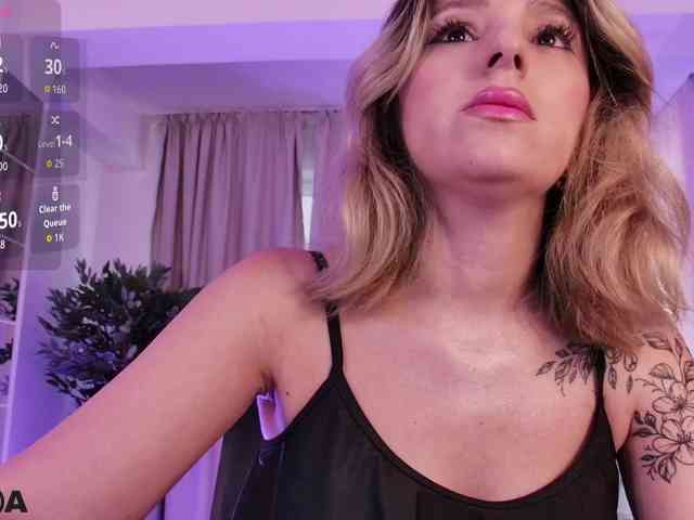 BlondieAimee webcam