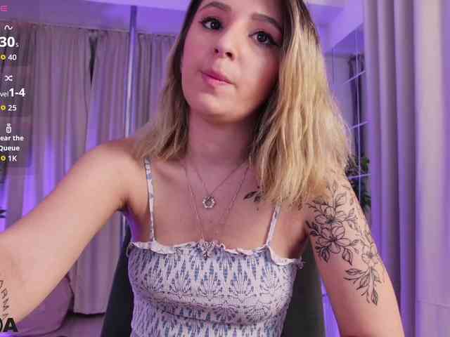 BlondieAimee webcam