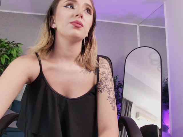 BlondieAimee