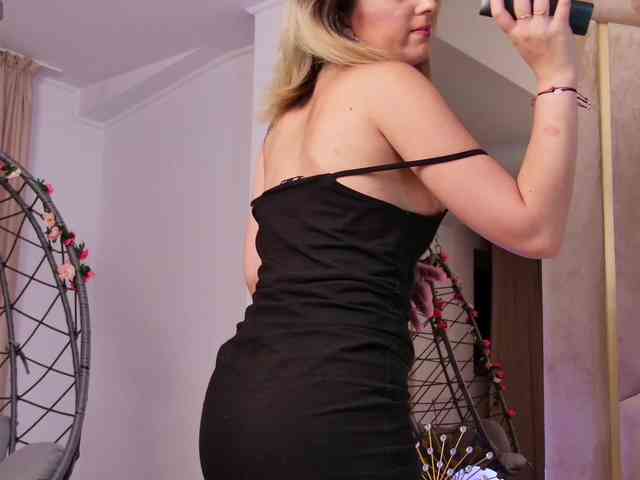 BlondieAimee webcam