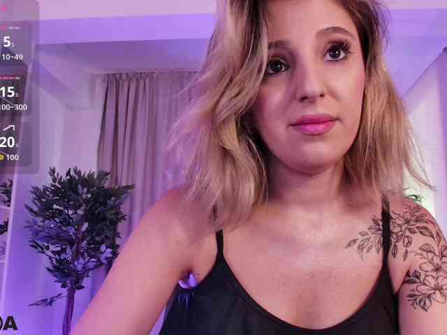 BlondieAimee webcam