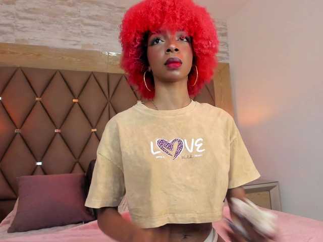 LilaBloom live cam on BongaCams