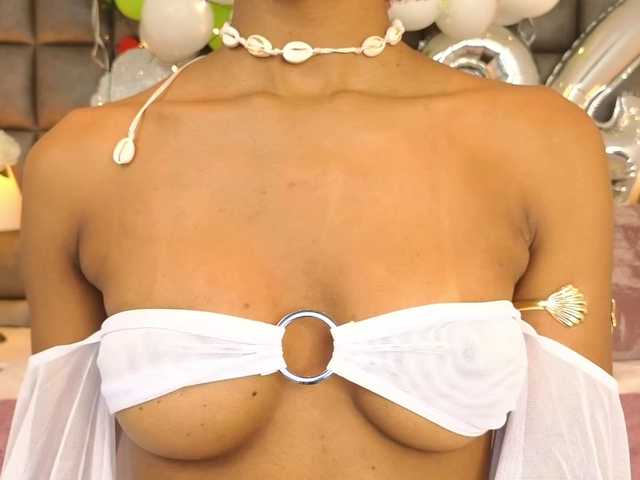 LilaBloom live cam on BongaCams