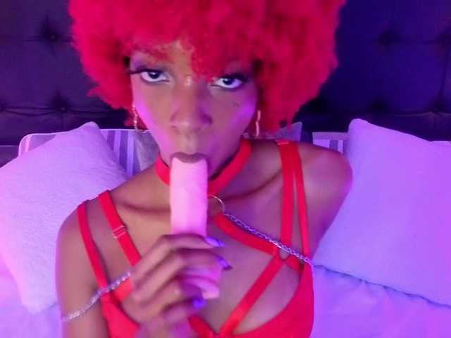 LilaBloom live cam on BongaCams